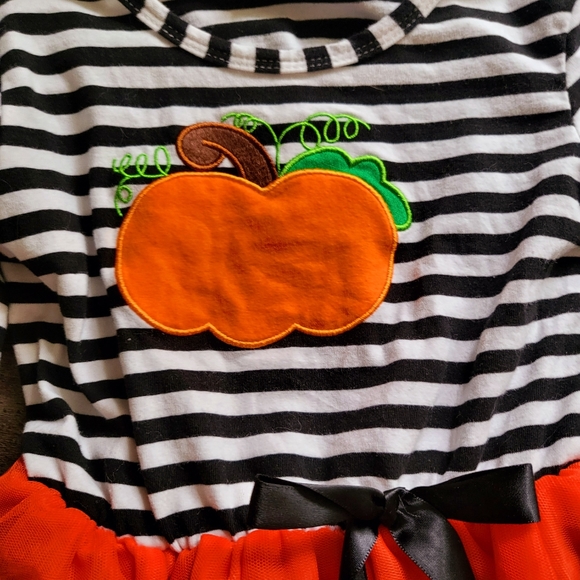 Fall Pumpkin patch Outfit - Picture 3 of 3